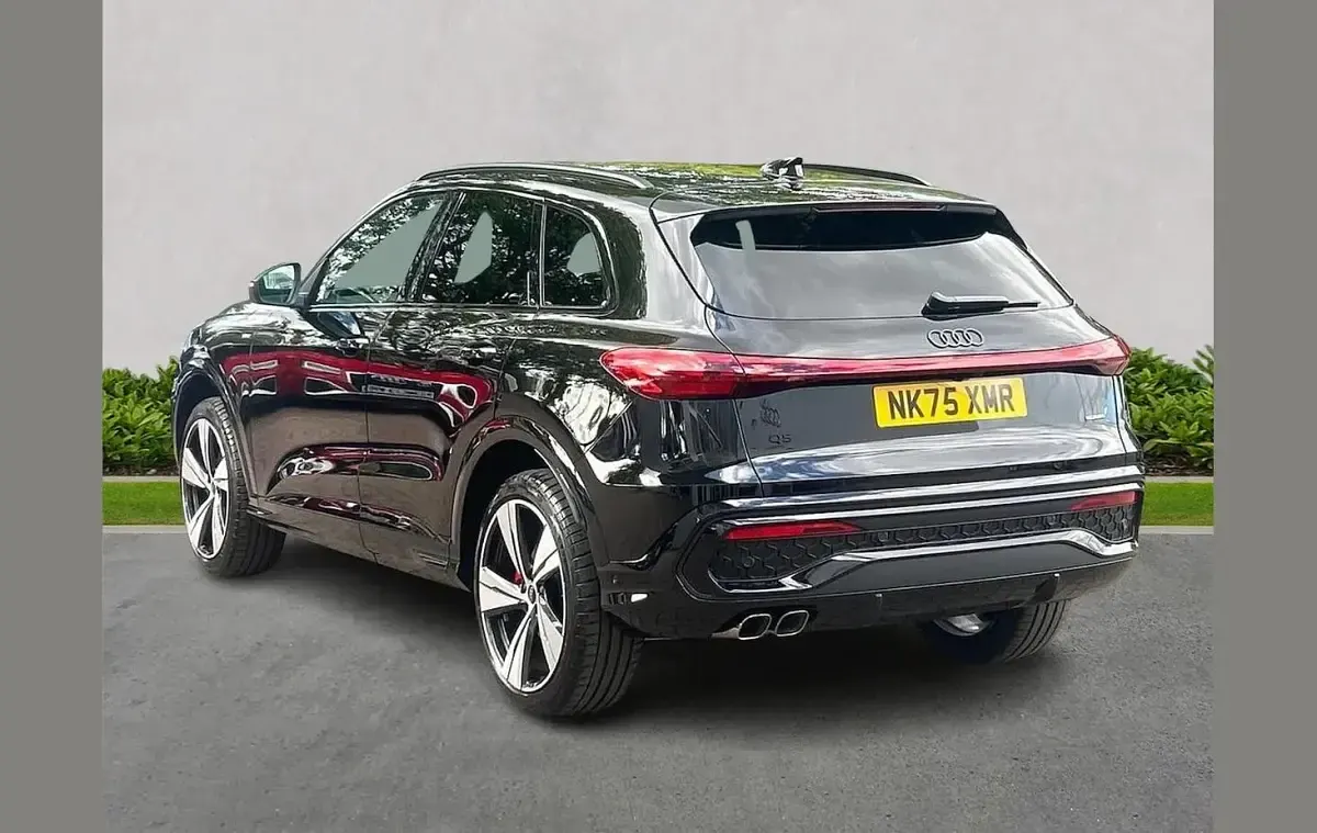 Used Audi Q5 Advanced 204 HP (150 kW) 2025 Black SUV