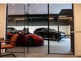 Used Porsche Taycan 439 kW (598 HP) 2022 Red Sedan