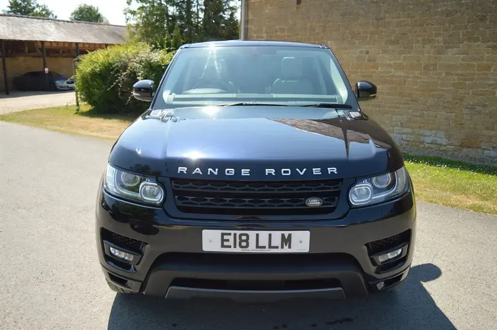 Used Land Rover Range Rover HSE Dynamic 306 HP (225 kW) 2016 Mariana black SUV