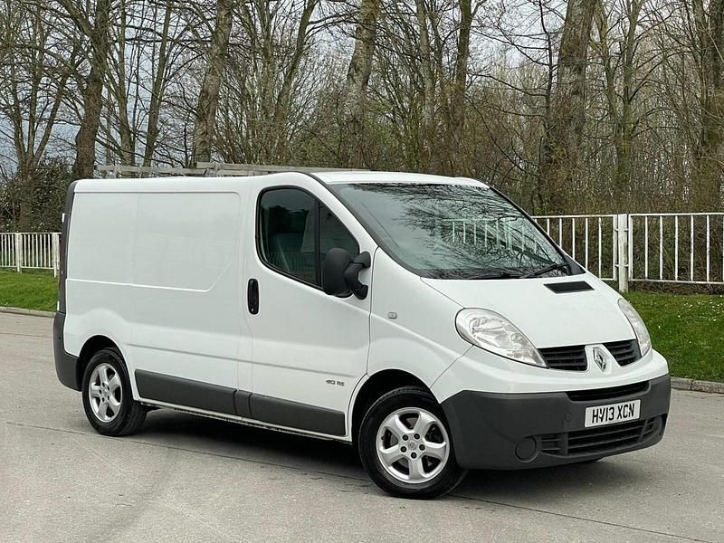 Used Renault Trafic 115 HP (84 kW) 2013 White MPV