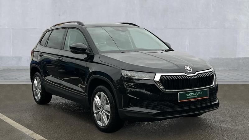 Black magic pearl effect Used 2025 Skoda Karoq SE SUV | £27,490 (Expensive) - Image 1/4