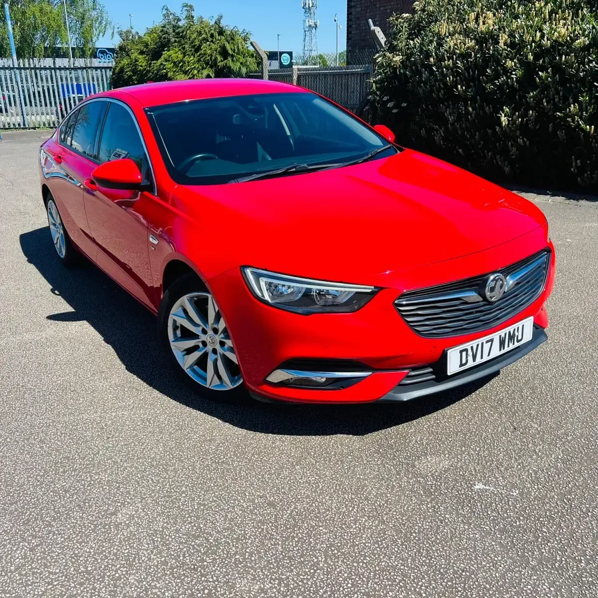 Used Vauxhall Insignia SRi 2017 Red Hatchback