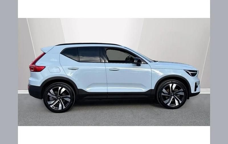 Used Volvo XC40 Ultra 197 HP (144 kW) 2025 Blue SUV