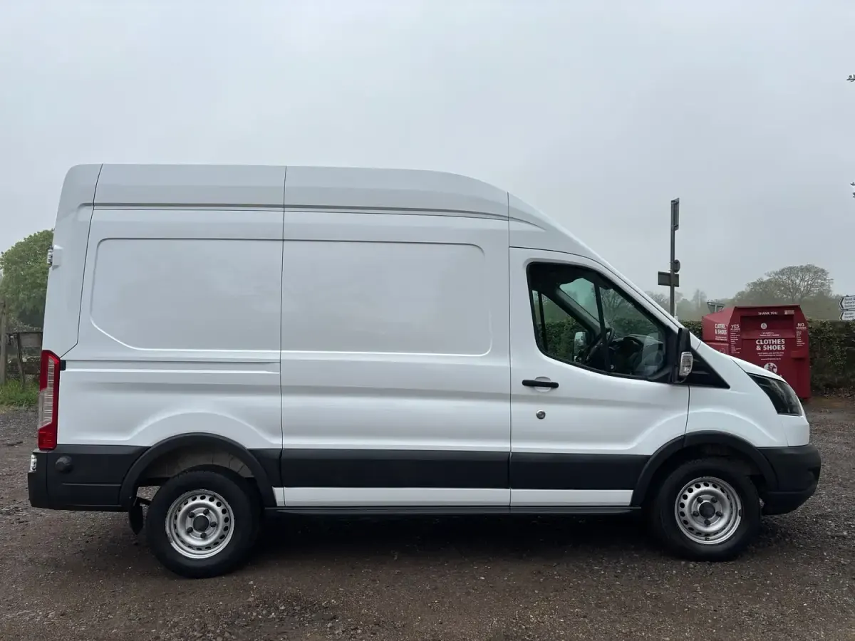 Begagnad Ford Transit 130 HK (95 kW) 2019 Vit Van