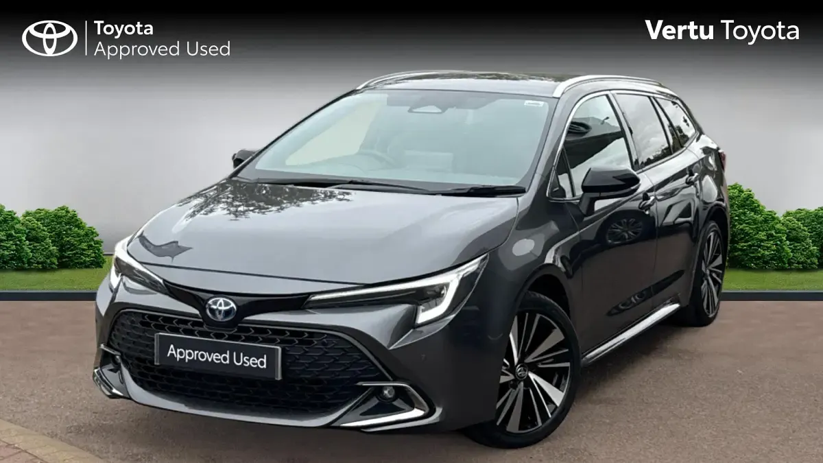 Used Toyota Corolla Design 140 HP (102 kW) 2025 Decuma grey (metallic paint) Estate
