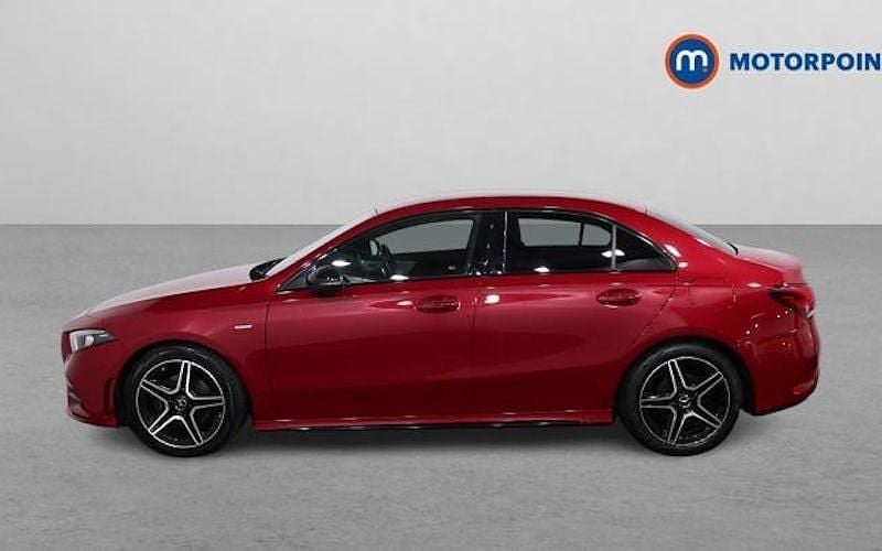 Used Mercedes A180 Executive 136 HP (100 kW) 2022 Red Sedan