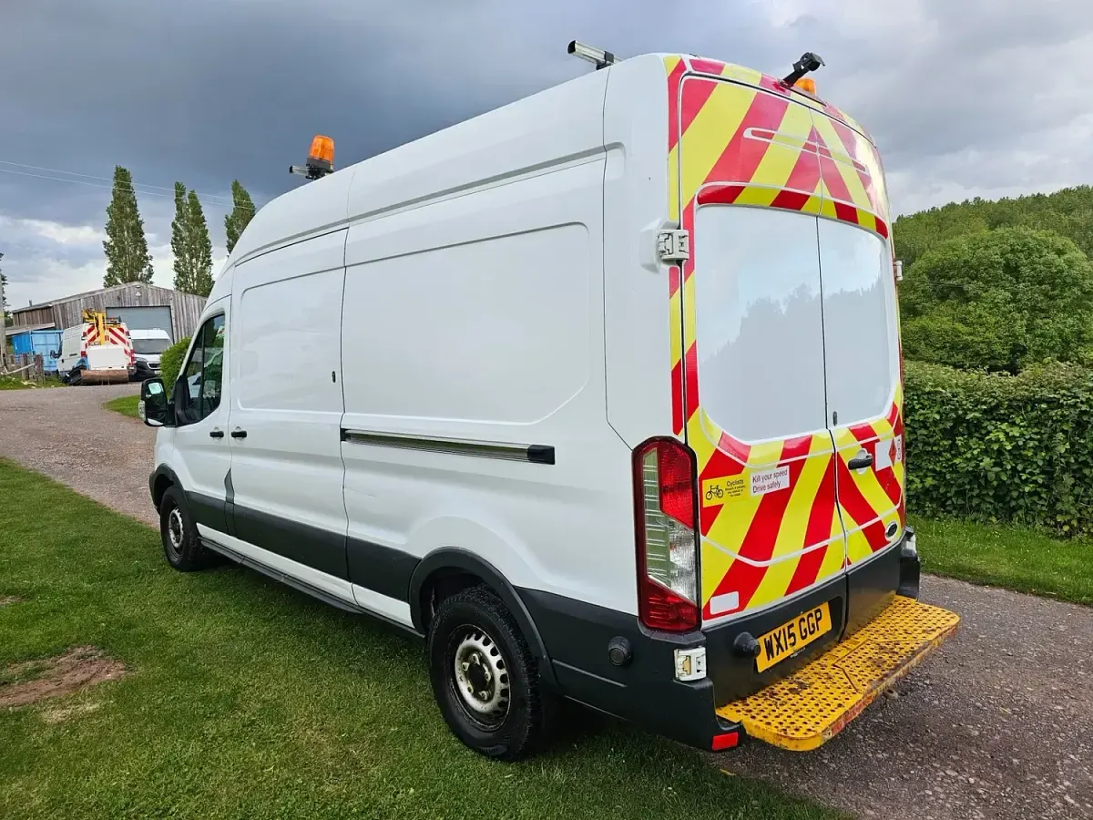 Used Ford Transit 155 HP (114 kW) 2015 White Van