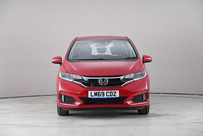 Used Honda Jazz SE 102 HP (75 kW) 2019 Red Hatchback