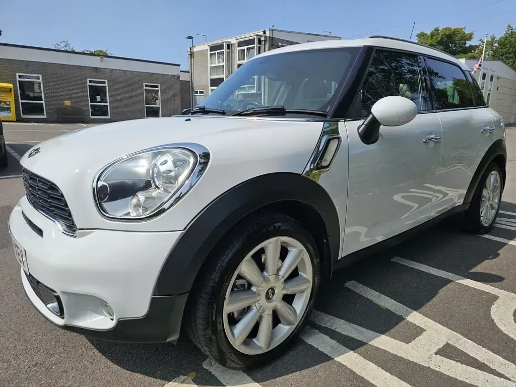 Used Mini Cooper S Countryman 184 HP (135 kW) 2012 White SUV