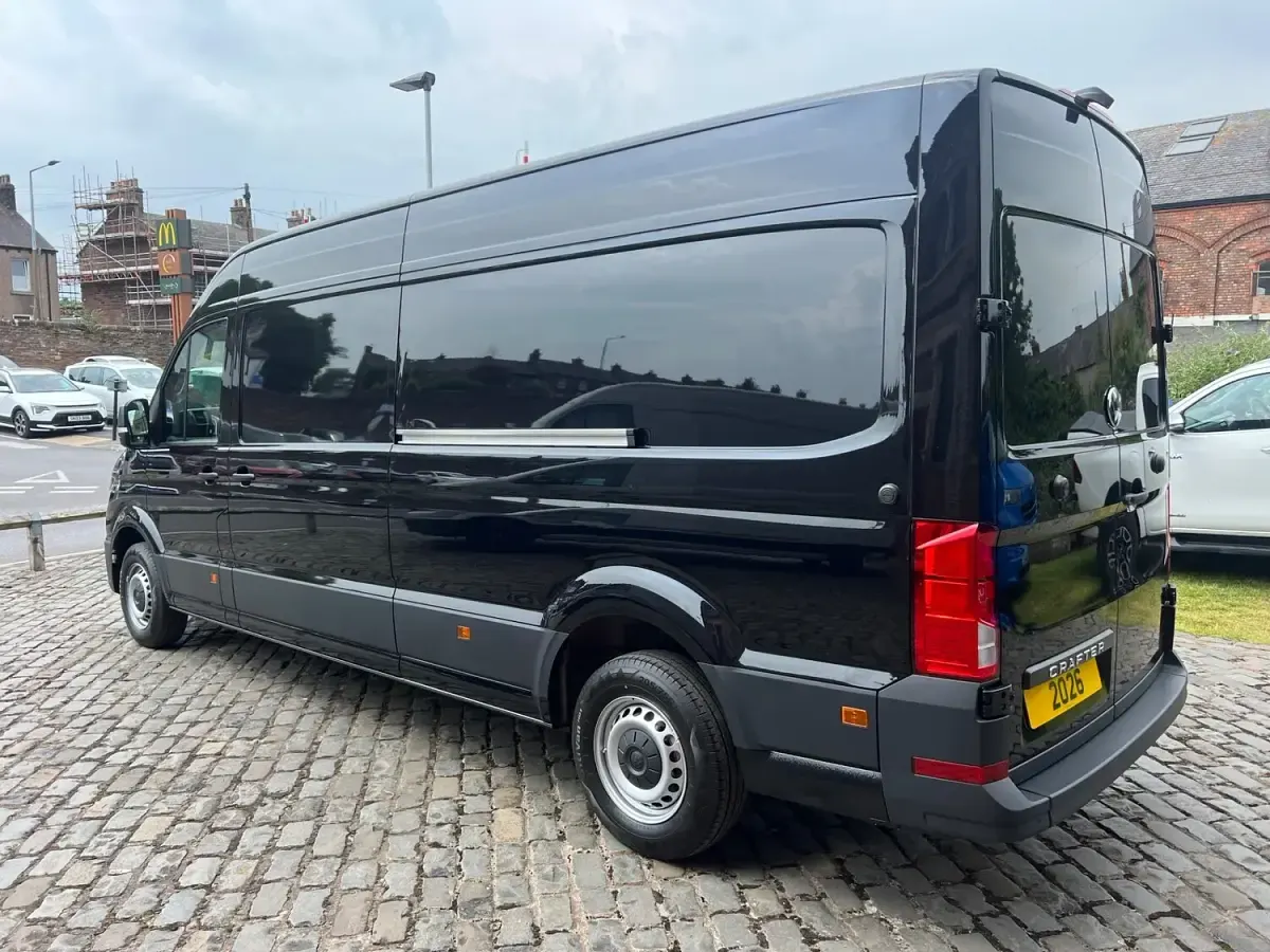 New VW Crafter 140 HP (102 kW) 2026 Black Van