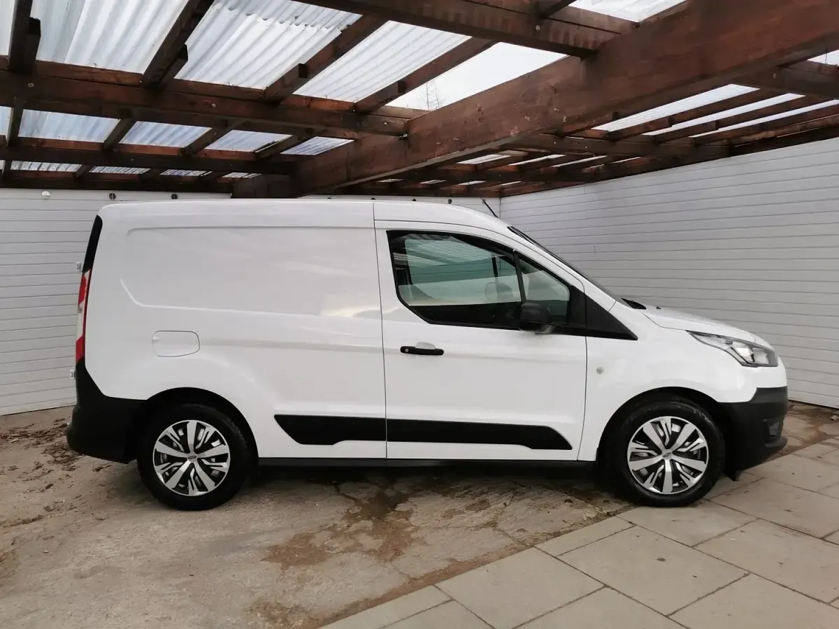 Used Ford Transit Connect 75 HP (55 kW) 2021 White MPV