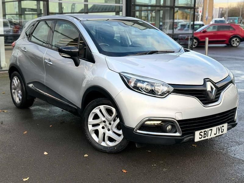 Silver Used 2017 Renault Captur Dynamique SUV | £6,000 (Good price) - Image 1/4