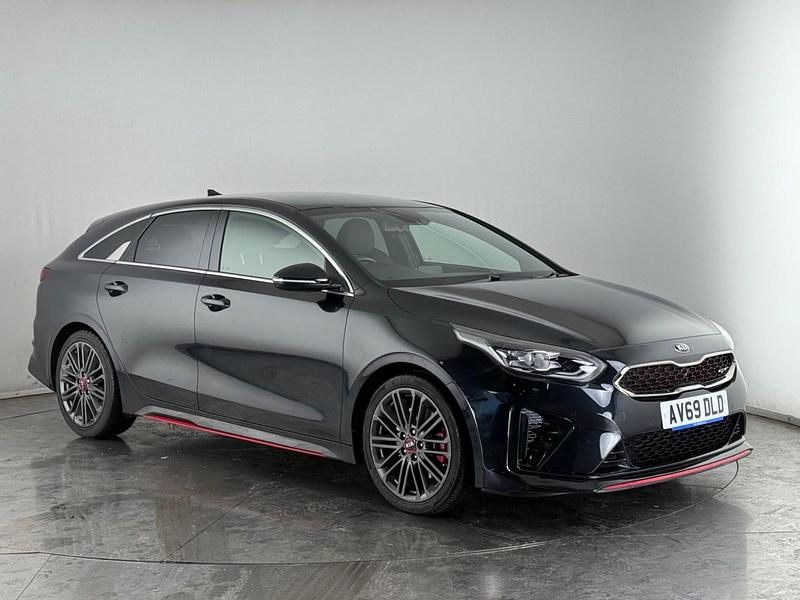 Black Used 2019 Kia ProCeed Hatchback | £14,650 (Fair price) - Image 1/3