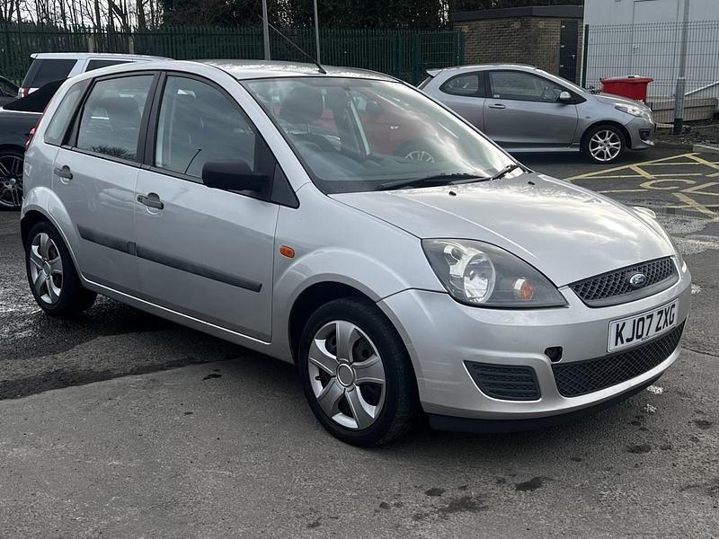 Used Ford Fiesta Style 2007 Silver Hatchback