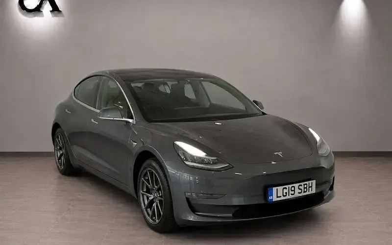 Used Tesla Model 3 Standard Range 239 kW (325 HP) 2019 Sedan