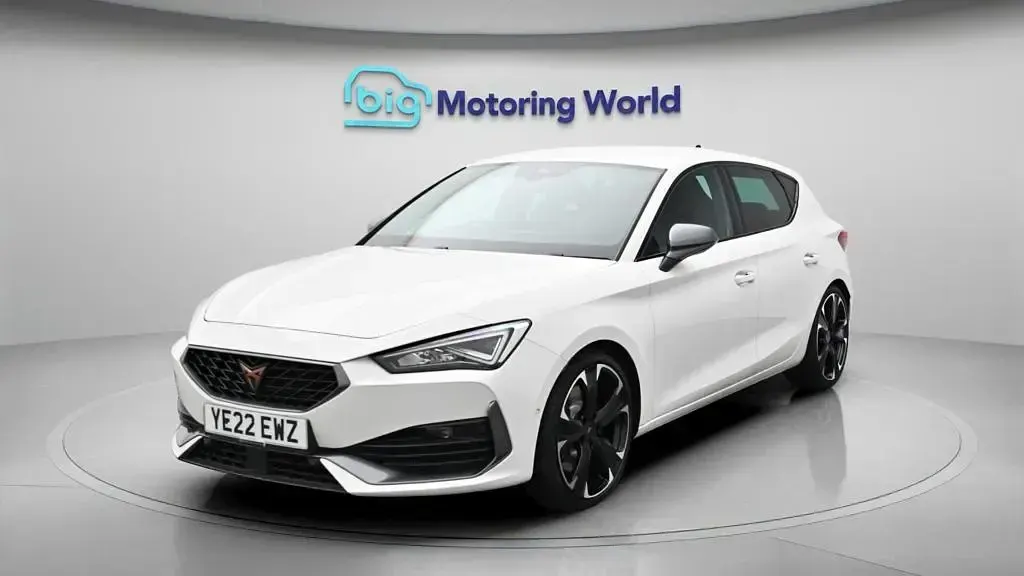 Used Cupra Leon VZ2 310 HP (228 kW) 2022 White Hatchback