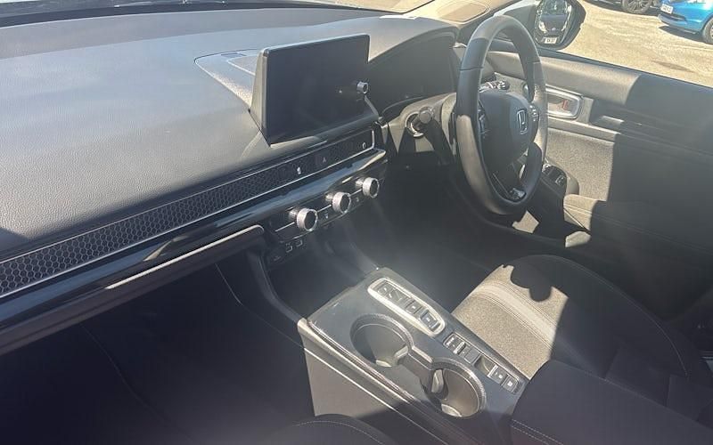Usado Honda Civic Elegance 143 HP (105 kW) 2025 Cinzento Citadino
