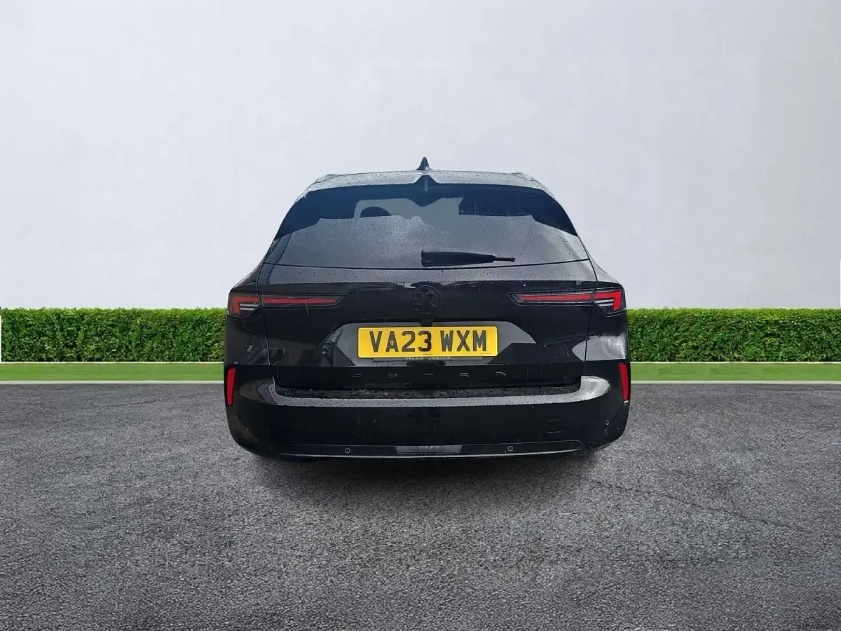 Used Vauxhall Astra 130 HP (95 kW) 2023 Black Estate