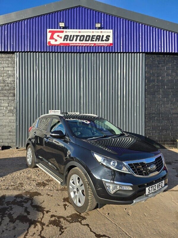 Black Used 2012 Kia Sportage 2 SUV | £4,550 (Good price) - Image 1/4