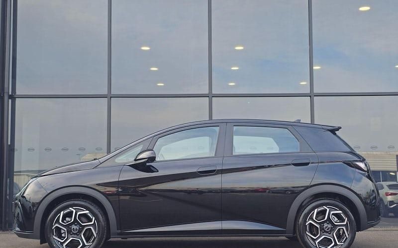New BYD Dolphin Comfort 150 kW (204 HP) 2025 Jet black Hatchback