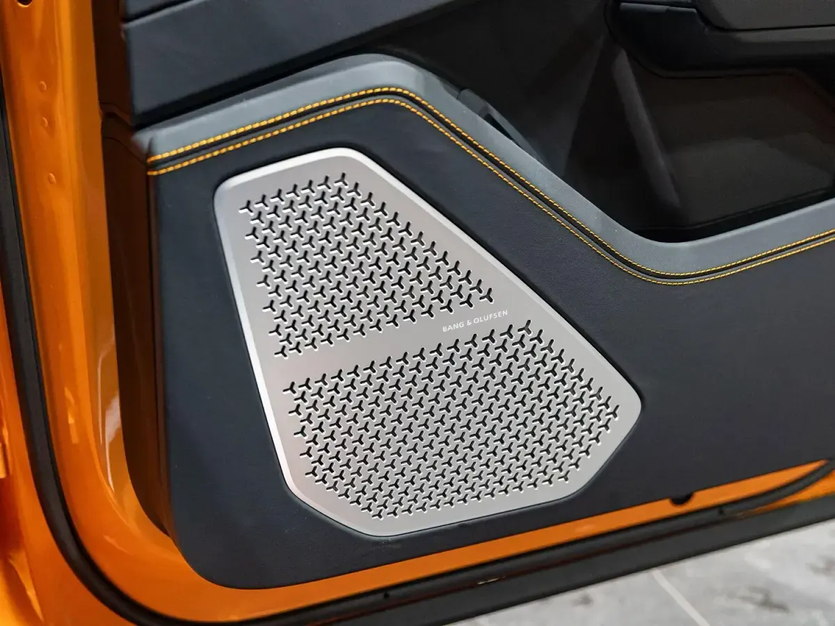 Used Lamborghini Urus 666 HP (489 kW) 2024 Orange SUV