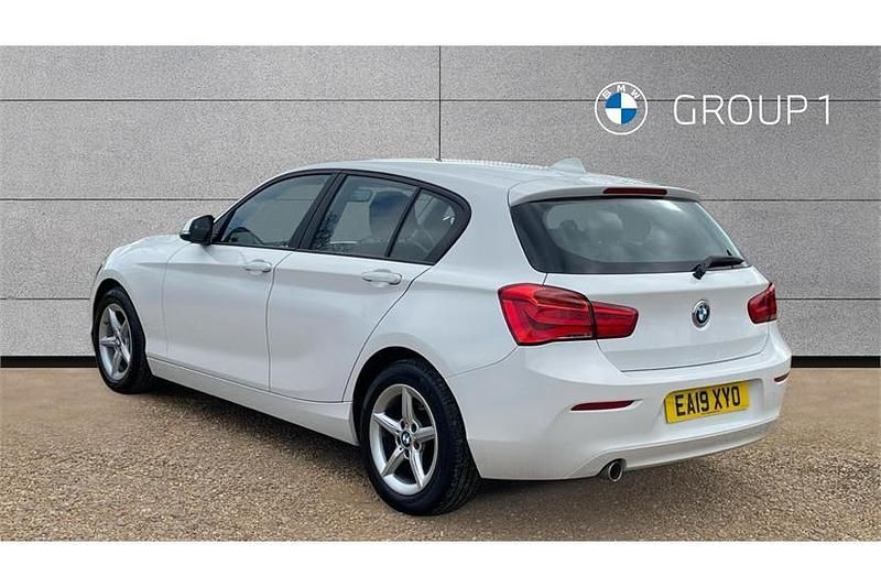 Used BMW 118 Comfort Edition 136 HP (100 kW) 2019 White Hatchback