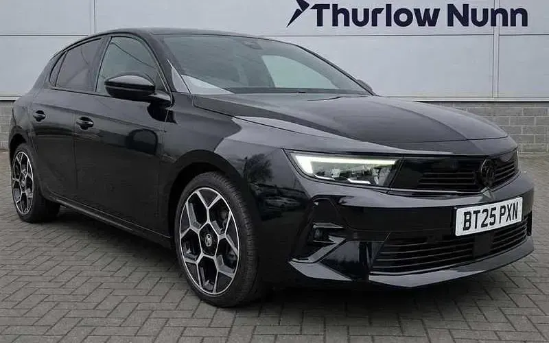 Used Vauxhall Astra Ultimate 131 HP (96 kW) 2025 Hatchback
