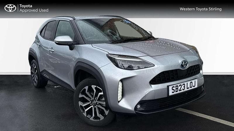 Silver Used 2023 Toyota Yaris Cross Design SUV | £23,499 (Fair price) - Image 1/4