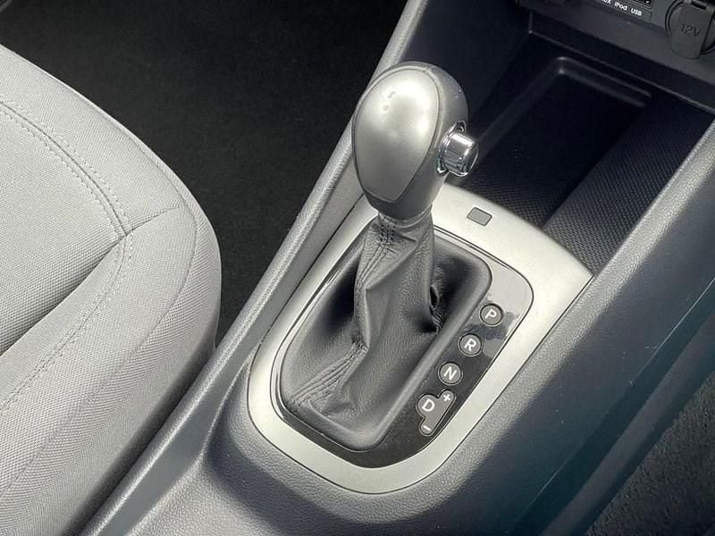 Used Kia Rio 107 HP (78 kW) 2013 Silver Hatchback