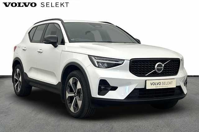 White Used 2024 Volvo XC40 Plus SUV | £29,000 (Fair price) - Image 1/3
