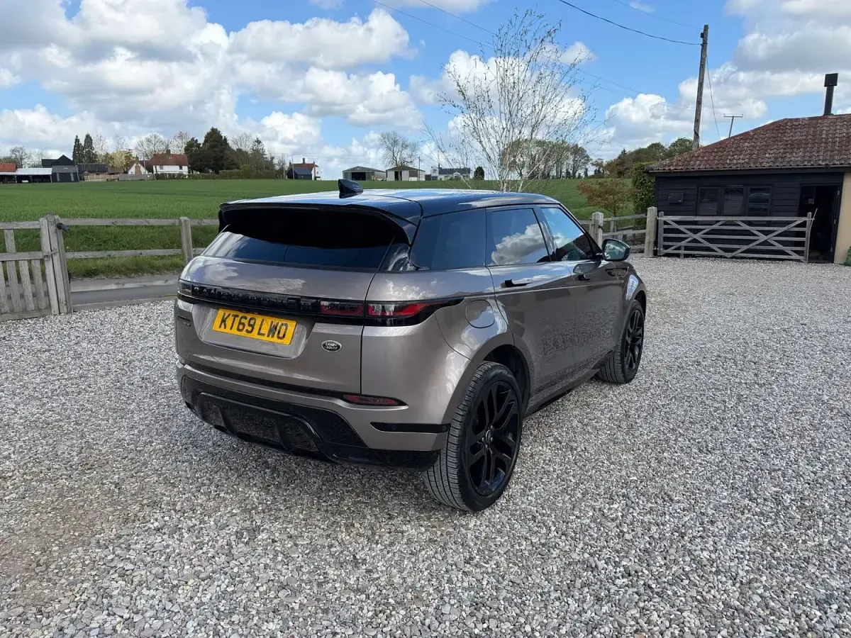 Used Land Rover Range Rover evoque HSE Dynamic 182 HP (133 kW) 2019 Brown SUV