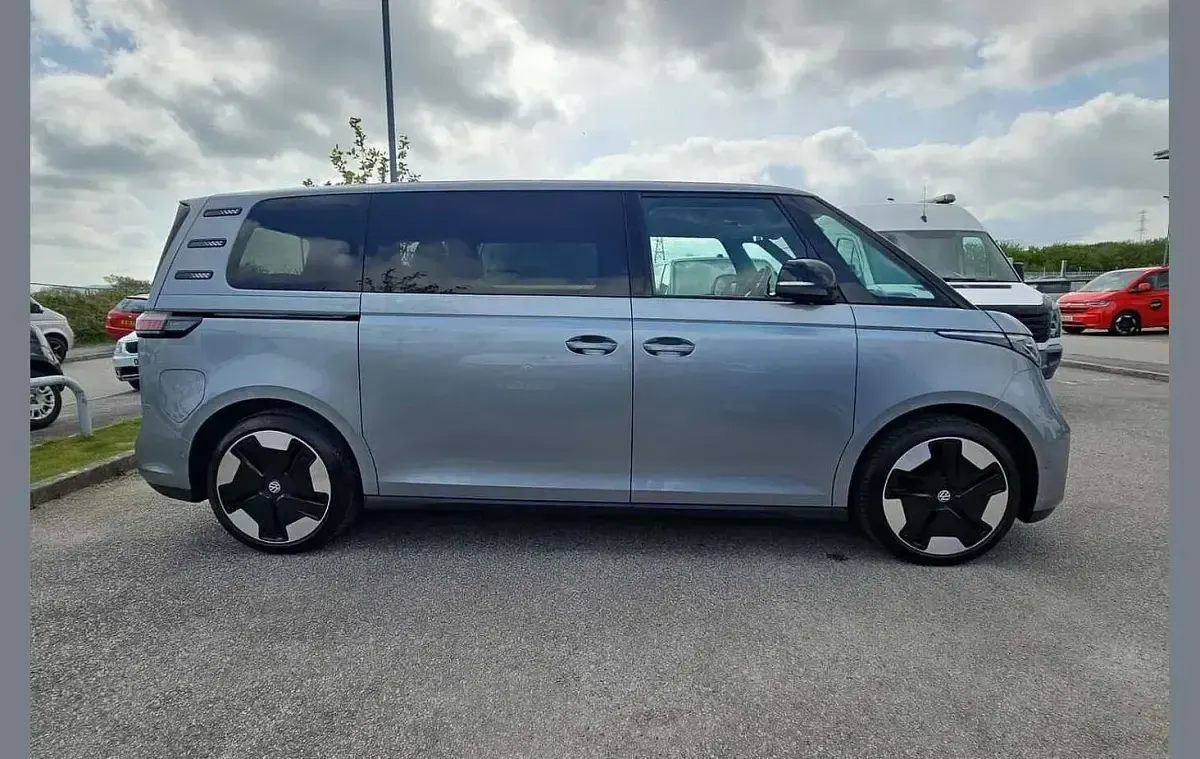 Used VW ID. Buzz Pro 210 kW (286 HP) 2024 Silver MPV
