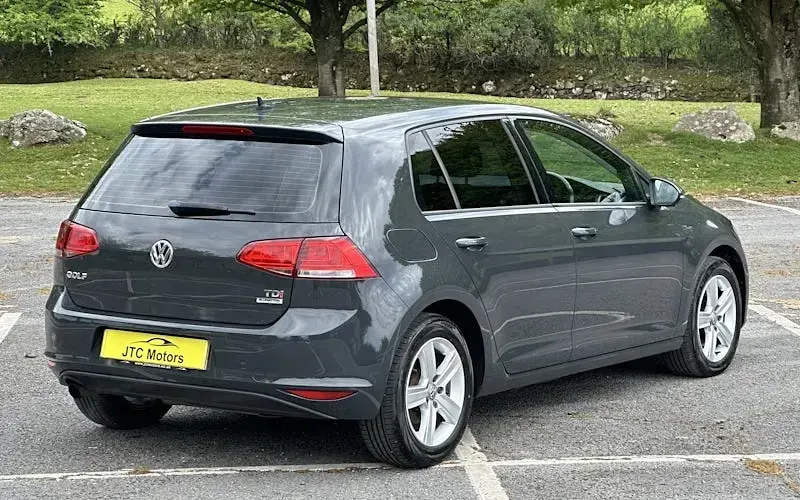 Usado VW Golf VII Edition 110 CV (80 kW) 2016 Gris Utilitario