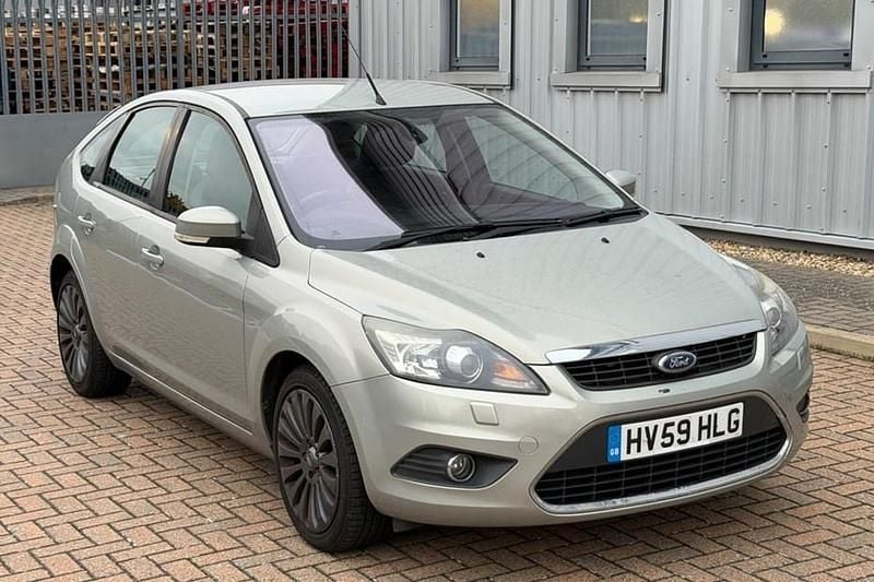 Silver Used 2009 Ford Focus Titanium Hatchback | £2,950 (Fair price) - Image 1/1