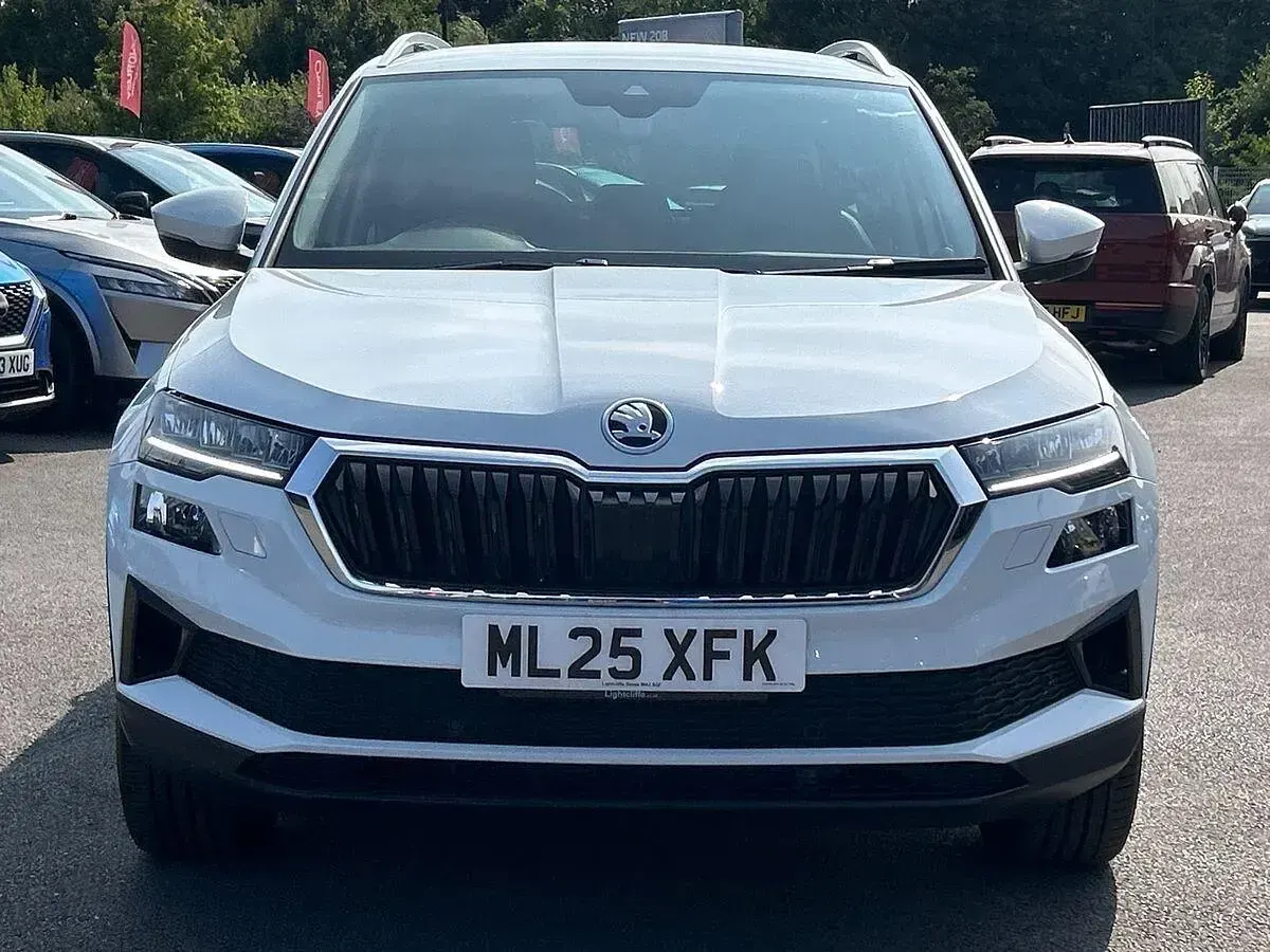 New Skoda Karoq SE L 116 HP (85 kW) 2025 White SUV