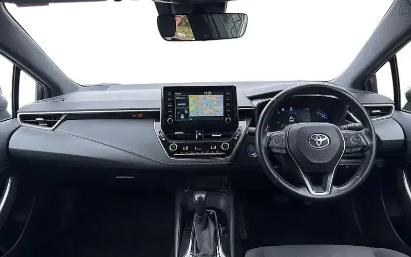 Used Toyota Corolla Design 122 HP (89 kW) 2022 Hatchback
