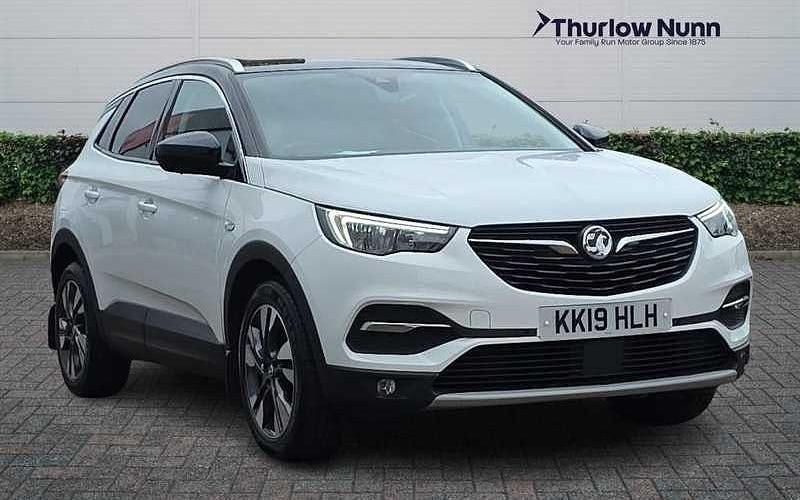 Used Vauxhall Grandland X Sport 131 HP (96 kW) 2019 White SUV