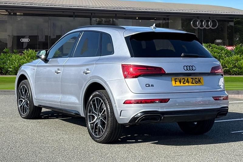 Used Audi Q5 Black Edition 204 HP (150 kW) 2024 Silver SUV