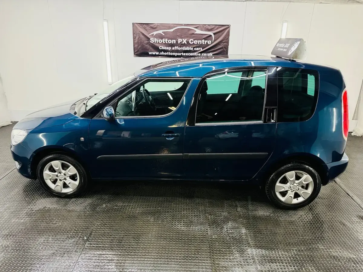 Used Skoda Roomster SE 105 HP (77 kW) 2011 Blue MPV