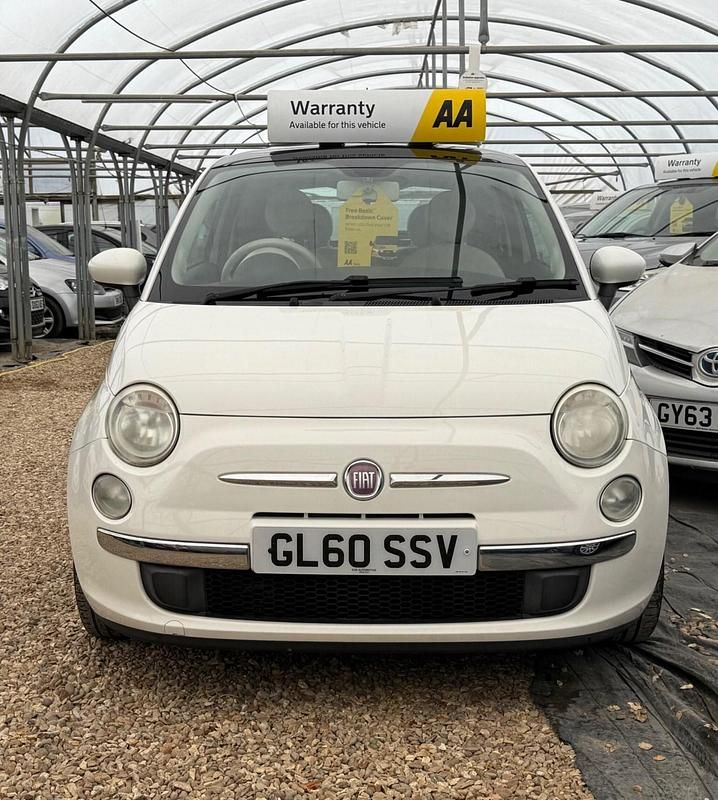 Used Fiat 500 Lounge 85 HP (62 kW) 2011 White Hatchback