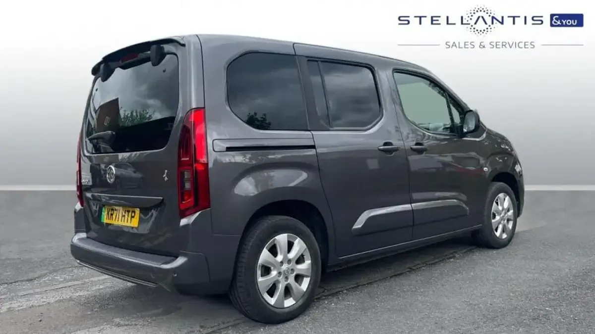 Used Vauxhall Combo 98 kW (134 HP) 2021 Grey MPV