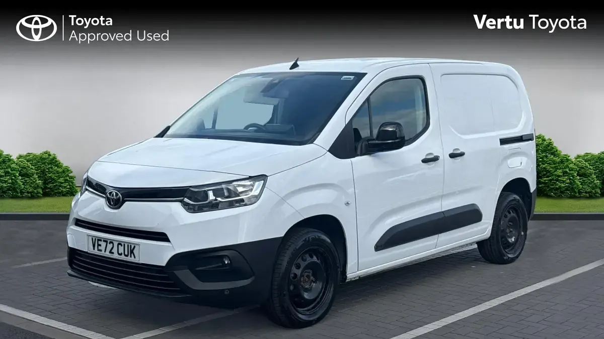Used Toyota Proace City City 100 HP (73 kW) 2023 MPV