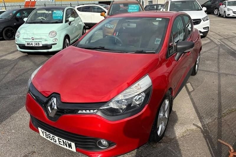 Red Used 2016 Renault Clio IV Play Hatchback | £6,699 (Fair price) - Image 1/1