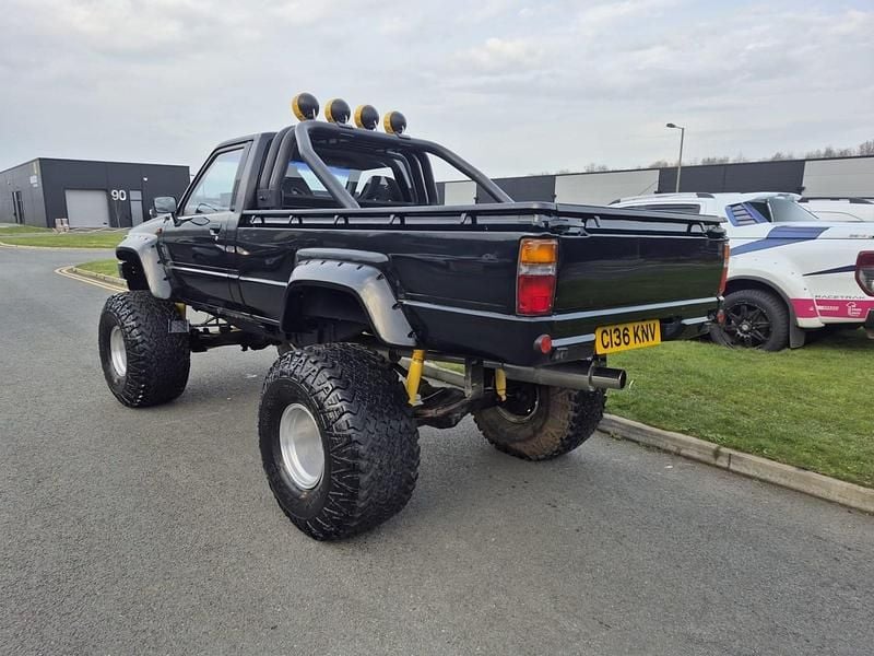 Used Toyota HiLux 1985 Black Pickup