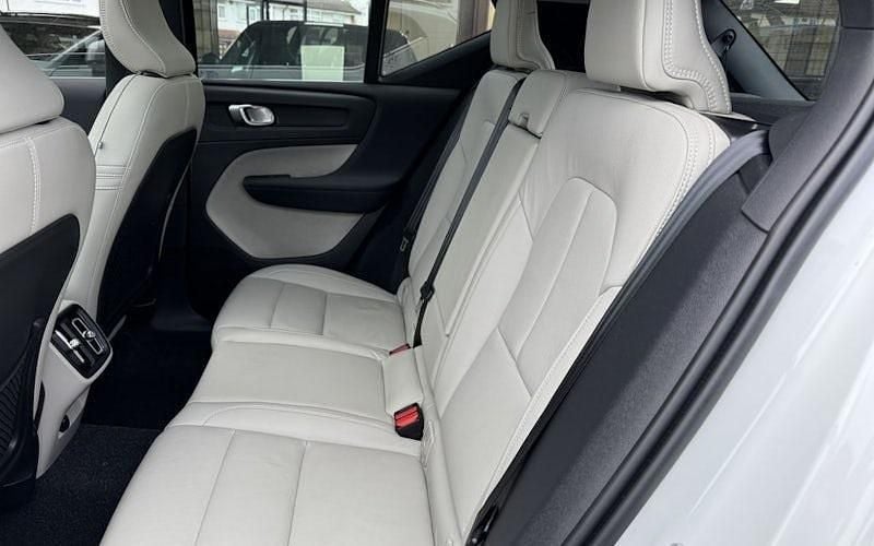 Used Volvo XC40 Inscription 197 HP (144 kW) 2021 SUV