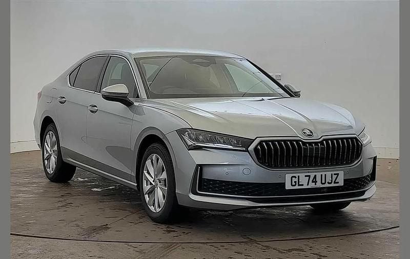 Pebble silver metallic New 2024 Skoda Superb SE Technology Hatchback | £24,695 (Super price) - Image 1/4
