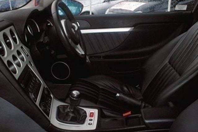 Image 2/4