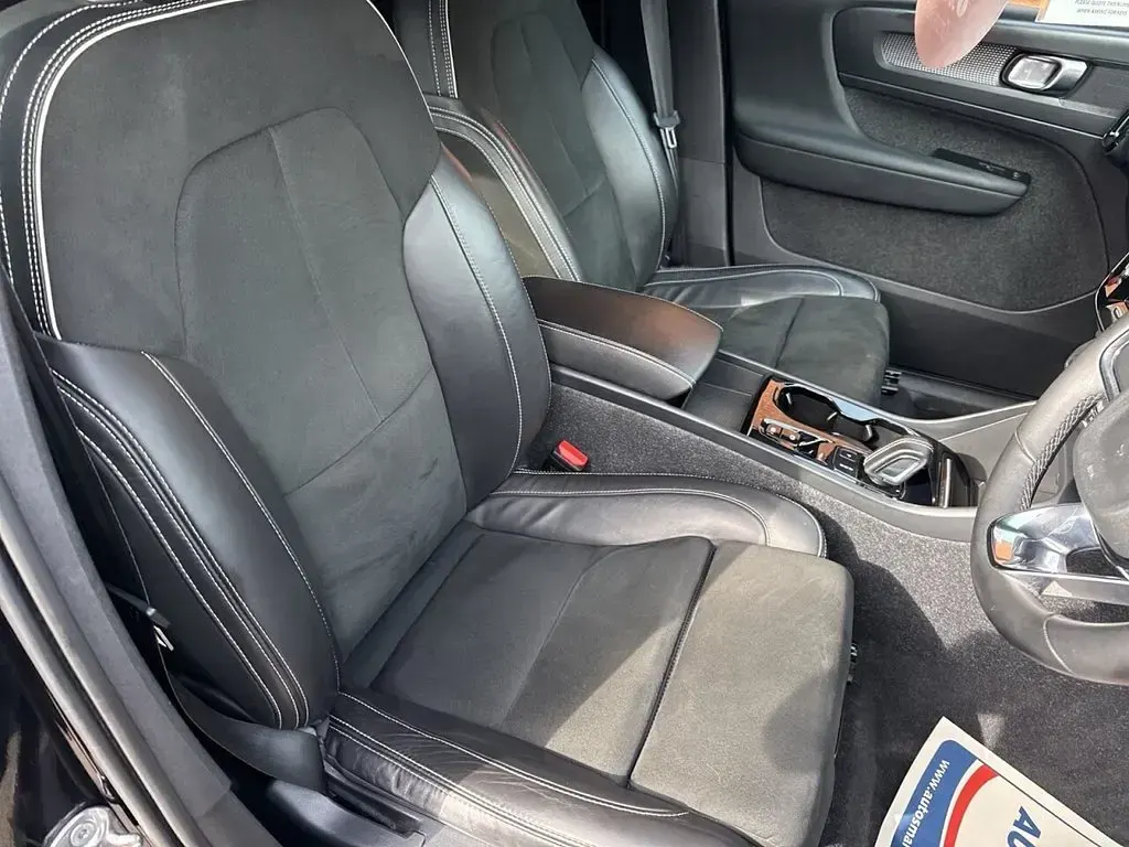 Used Volvo XC40 Ultimate 2022 Black SUV