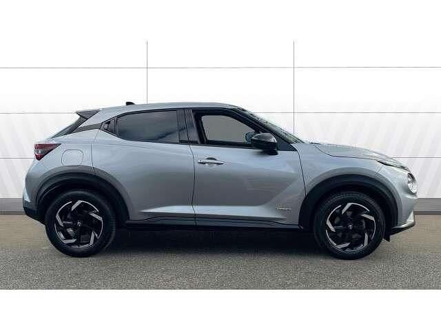Used Nissan Juke N-Connecta 143 HP (105 kW) 2023 Silver SUV