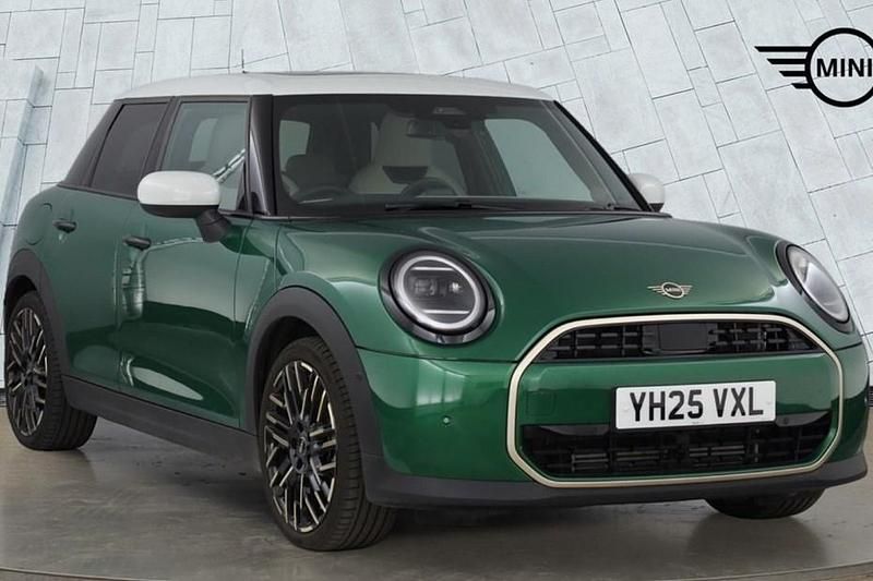 Green Used 2025 Mini Cooper Hatch Hatchback | £28,199 - Image 1/1